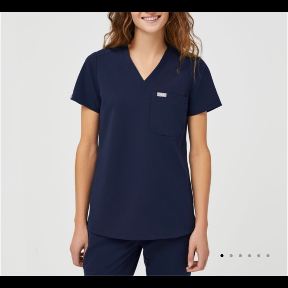 *sold* Figs scrub set in navy xs/pxs - Picture 1 of 4
